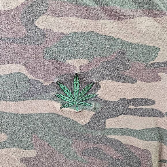 Eighty Eight Shirt Mens Medium Camo Cannabis 420 Day Leaf Short Sleeve Tee - Picture 2 of 7